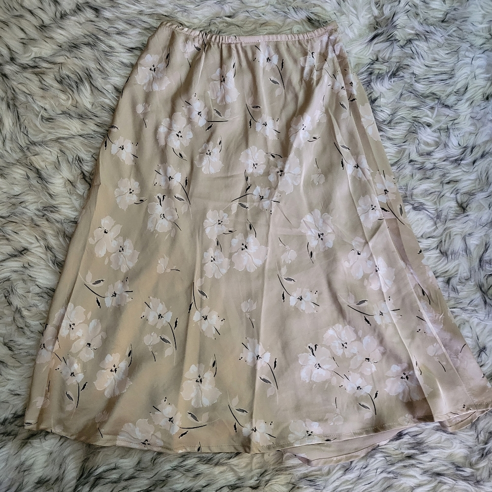 Sienna Sky satin floral midi skirt small